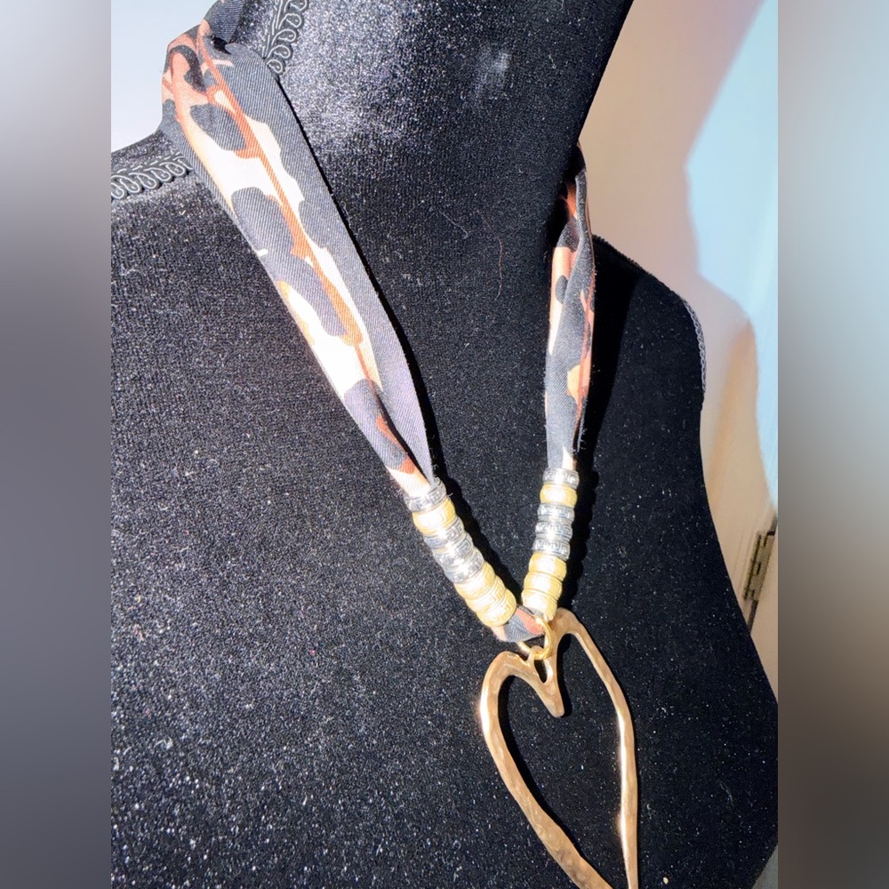 Gold Heart Pendant Necklace with Beaded Ribbon - Women Jewelry - Picture 4 of 6